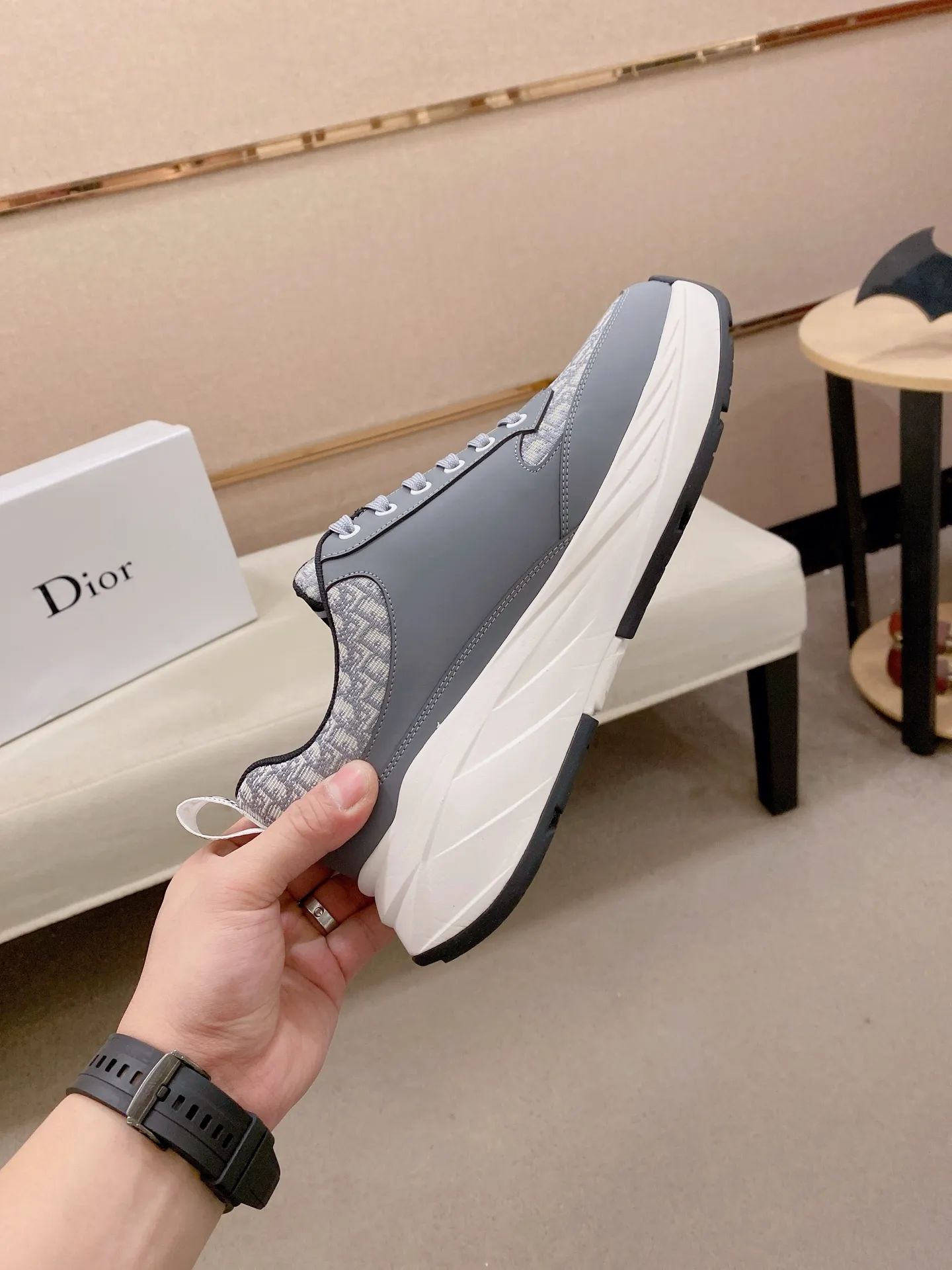 Factory price: 442💰[Dior·Dior] New casual sports style men's shoes, new spring and summer design, perfect workmanship, lace-up lazy style to create wardrobe quality, upper: imported first-layer cowhide, sheepskin lining is soft and comfortable, ultra-light TPU wear-resistant outsole, simple, versatile fashion men's shoes, excellent color code number 38--44. Can be customized for 45 non-refundable!